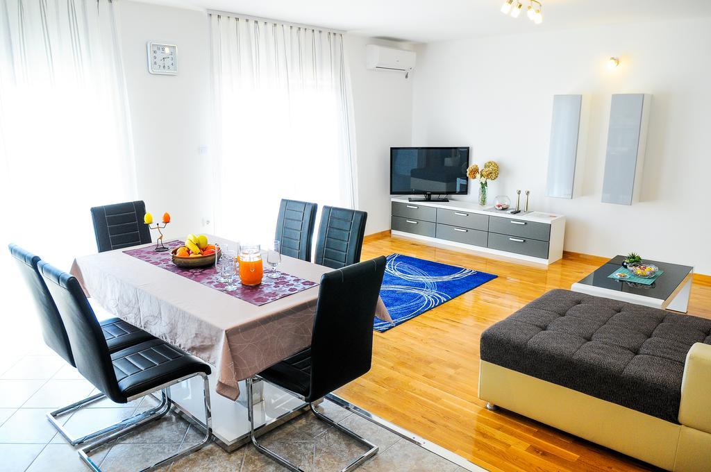 Apartments Rajic Split Room photo